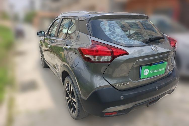 Used Nissan Kicks 2019 1.5L CVT Smart Connect Luxury Edition Exterior 3