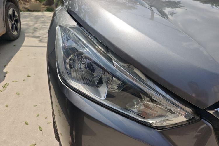Used Nissan Kicks 2019 1.5L CVT Smart Connect Luxury Edition Exterior 6