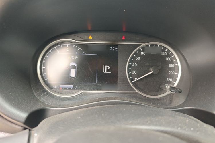 Used Nissan Kicks 2019 1.5L CVT Smart Connect Luxury Edition Instrument Cluster
