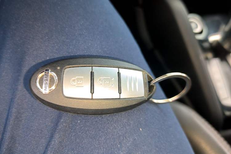 Used Nissan Kicks 2019 1.5L CVT Smart Connect Luxury Edition Interior 1