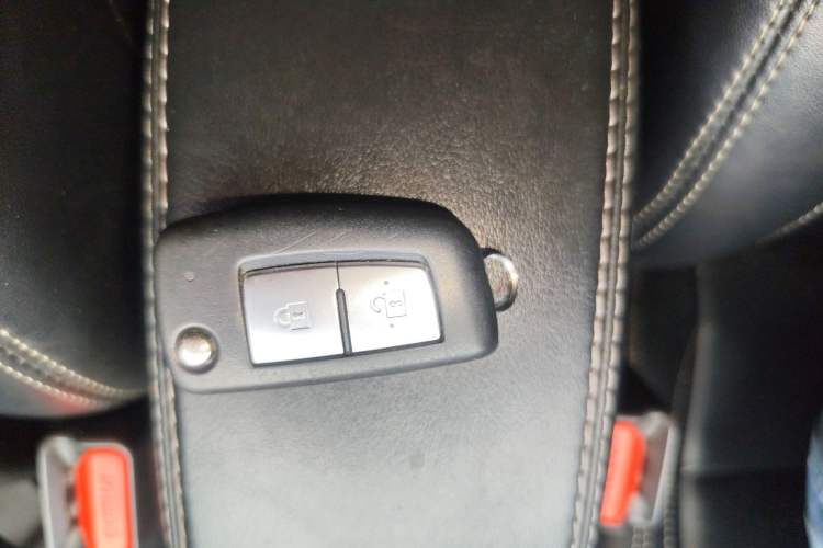 Used Nissan Kicks 2019 1.5L CVT Cool Enjoy Edition Interior 1