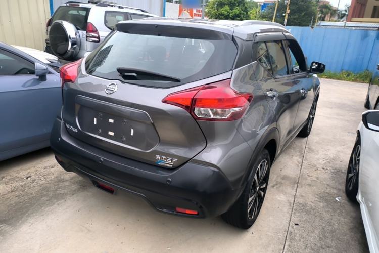 Used Nissan Kicks 2019 1.5L CVT Smart Connect Luxury Edition Rear Right 45 Deg