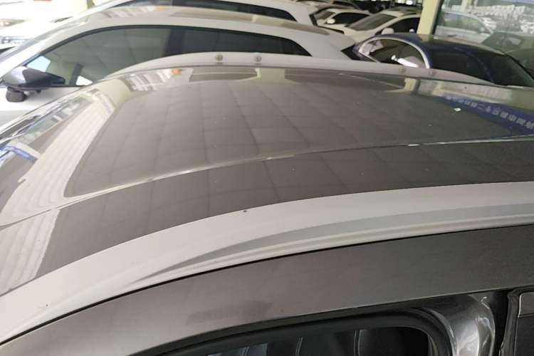Used Nissan Kicks 2019 1.5L CVT Smart Connect Luxury Edition Roof