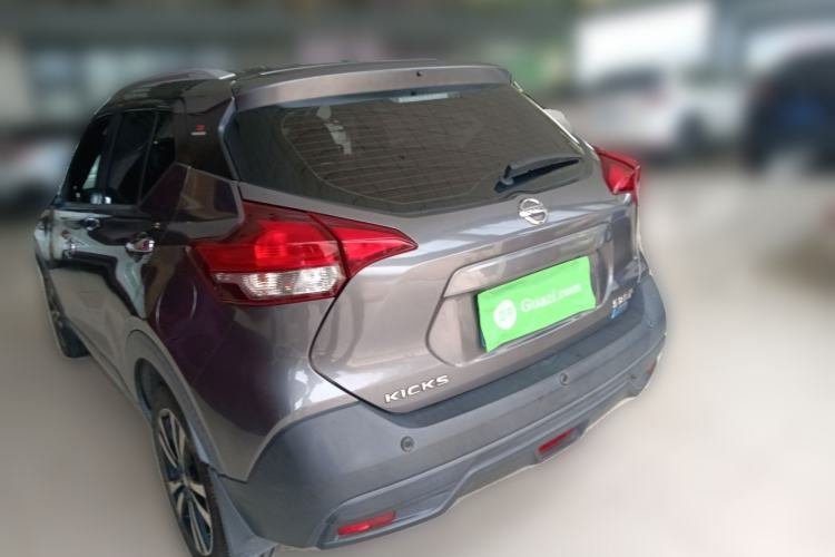 Used Nissan Kicks 2019 1.5L CVT Smart Connect Luxury Edition Rear Left 45 Deg