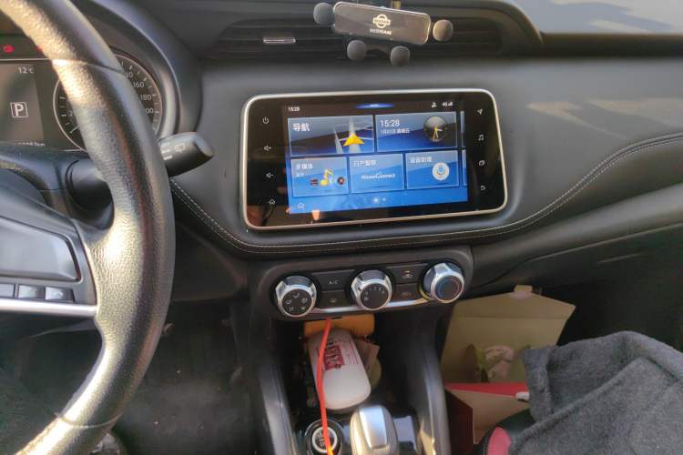 Used Nissan Kicks 2019 1.5L CVT Smart Connect Luxury Edition Audio And AC Panel
