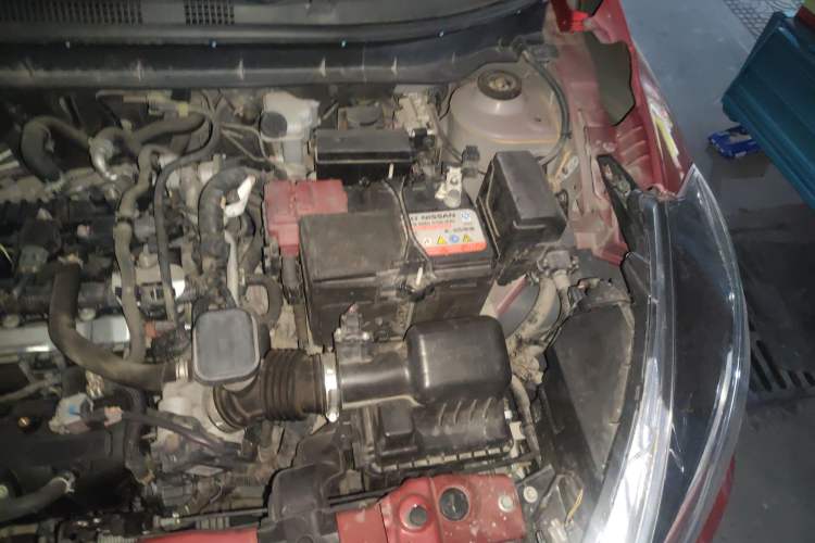 Used Nissan Kicks 2019 1.5L CVT Smart Connect Luxury Edition Engine Bay Left