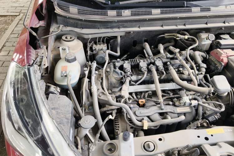 Used Nissan Kicks 2019 1.5L CVT Smart Connect Luxury Edition Engine Bay Right