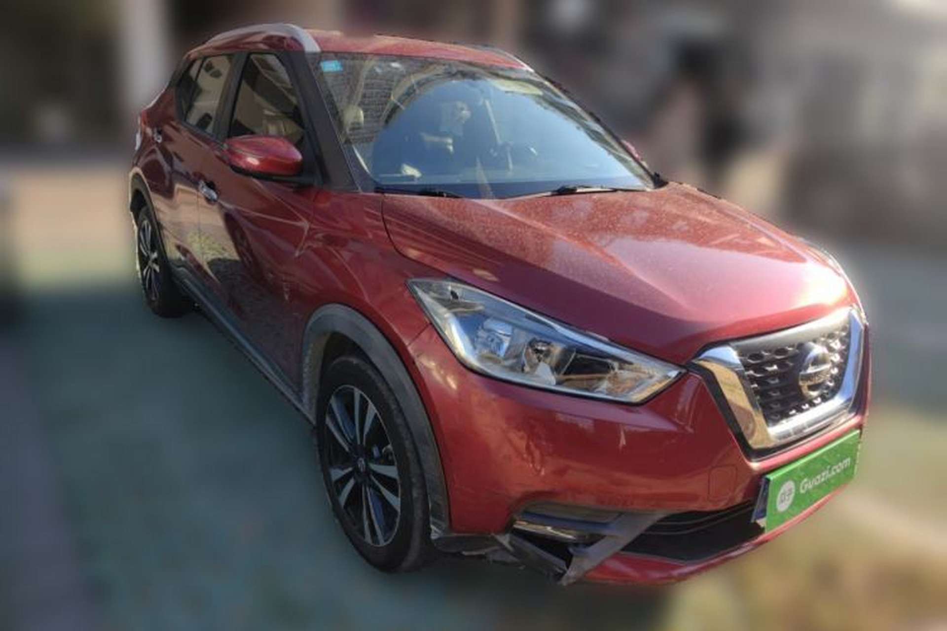 Used Nissan Kicks 2019 1.5L CVT Smart Connect Luxury Edition Front Right 45 Deg