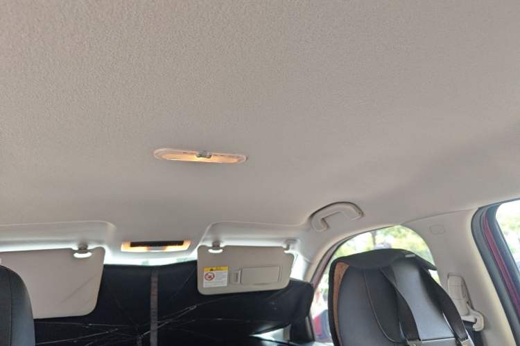 Used Nissan Kicks 2019 1.5L CVT Smart Connect Luxury Edition Headliner