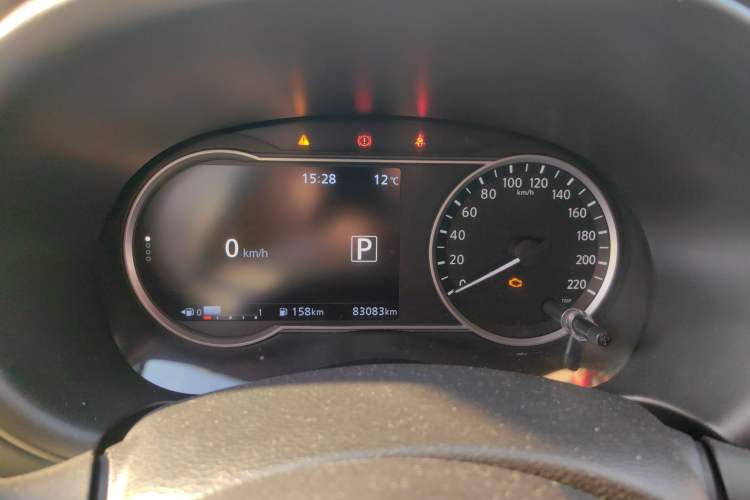 Used Nissan Kicks 2019 1.5L CVT Smart Connect Luxury Edition Instrument Cluster