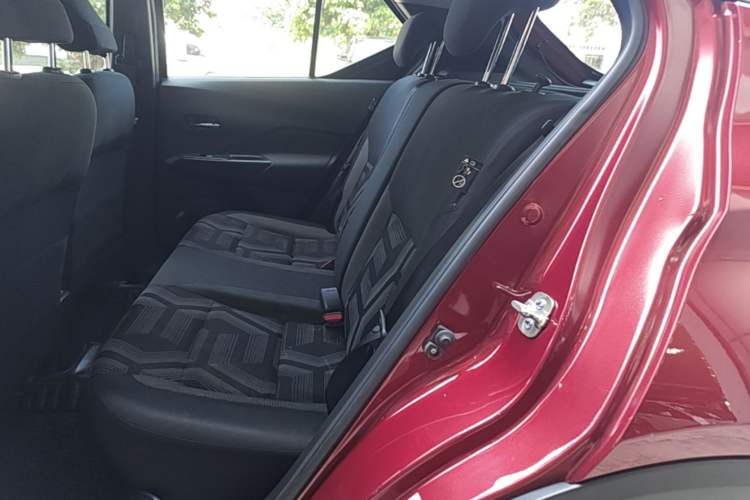 Used Nissan Kicks 2019 1.5L CVT Cool Enjoy Edition Left Rear Seat