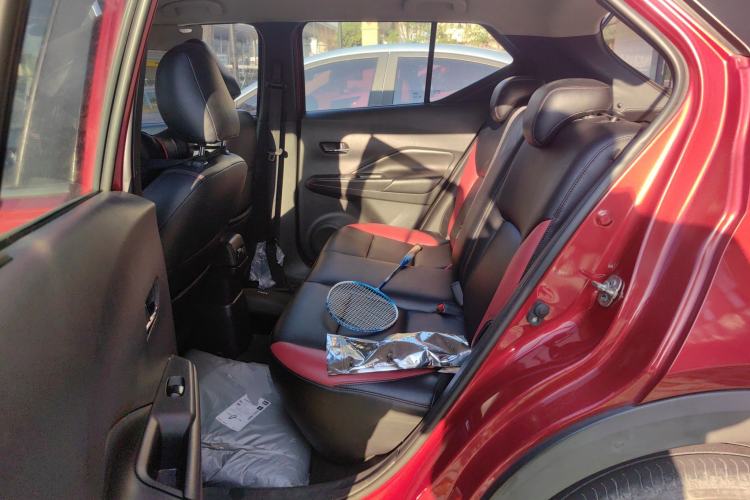 Used Nissan Kicks 2019 1.5L CVT Smart Connect Luxury Edition Left Rear Seat