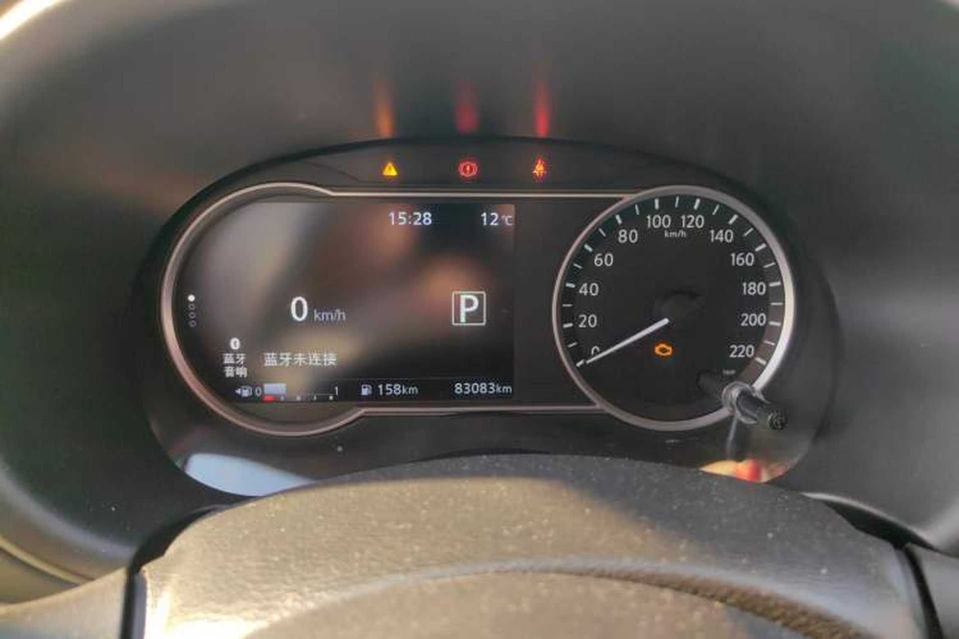 Used Nissan Kicks 2019 1.5L CVT Smart Connect Luxury Edition Odometer Close Up