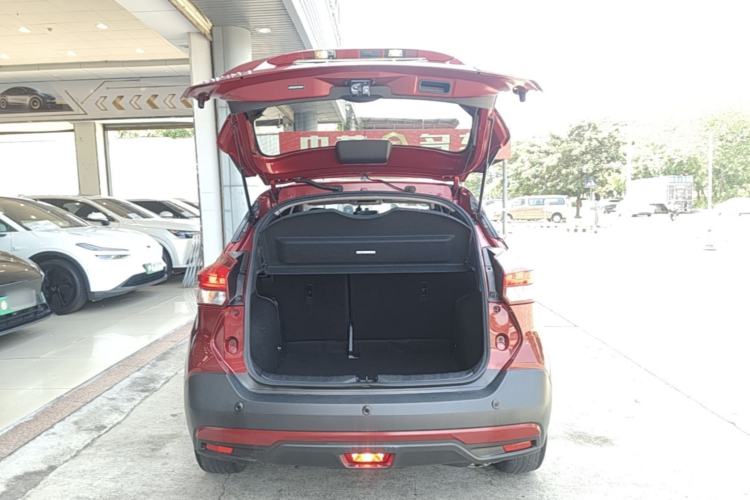 Used Nissan Kicks 2019 1.5L CVT Cool Enjoy Edition Trunk