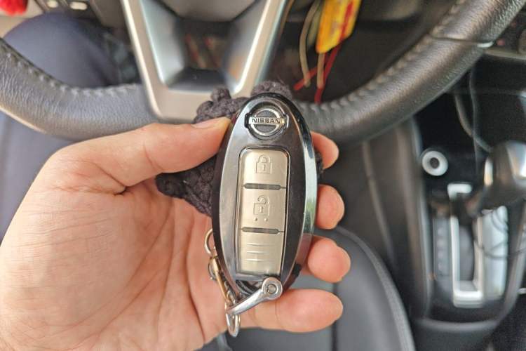 Used Nissan Kicks 2019 1.5L CVT Smart Connect Luxury Edition Vehicle Key