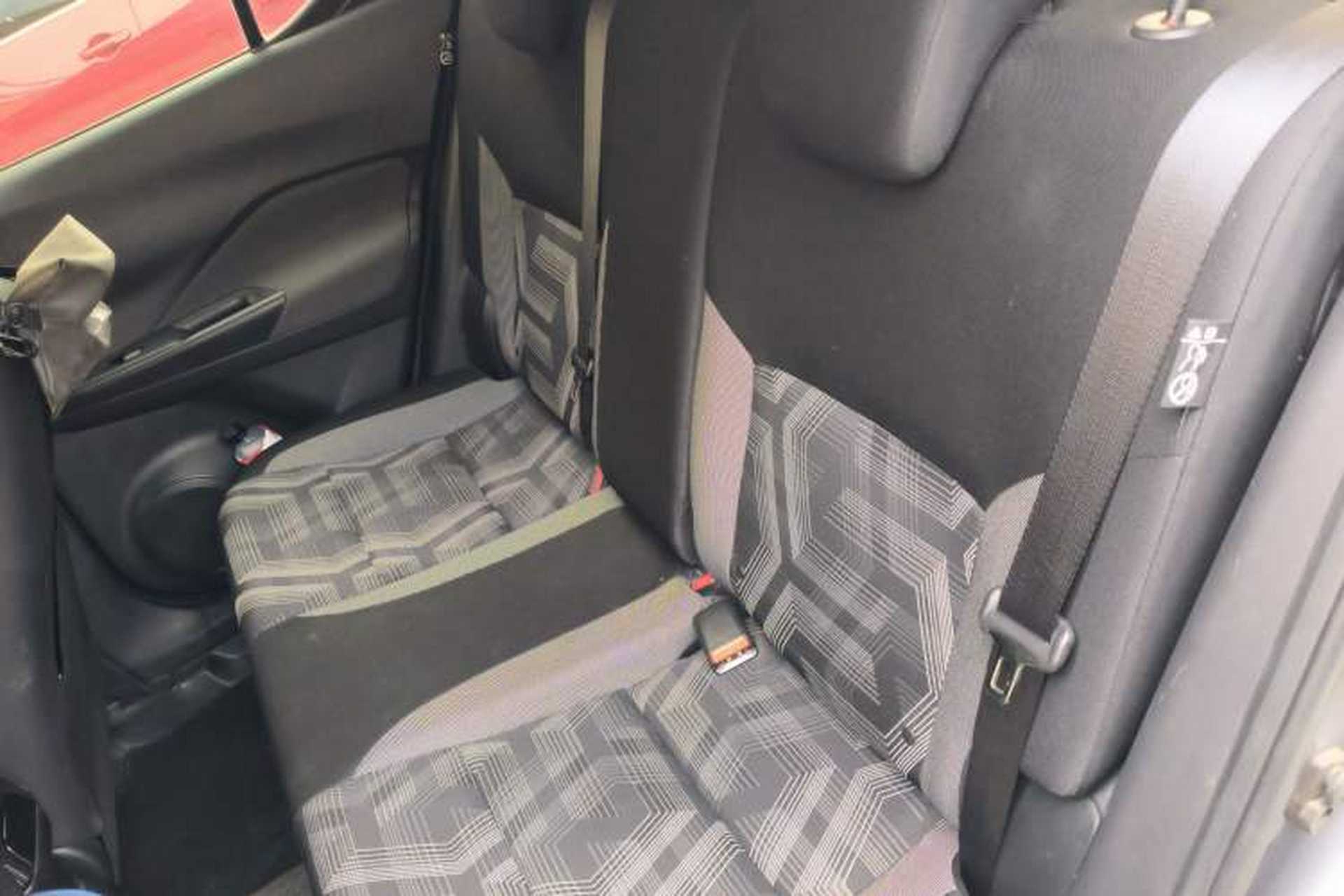 Used Nissan Kicks 2019 1.5L CVT Cool Enjoy Edition Left Rear Seat