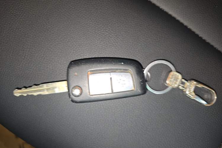 Used Nissan Kicks 2019 1.5L CVT Cool Enjoy Edition Vehicle Key