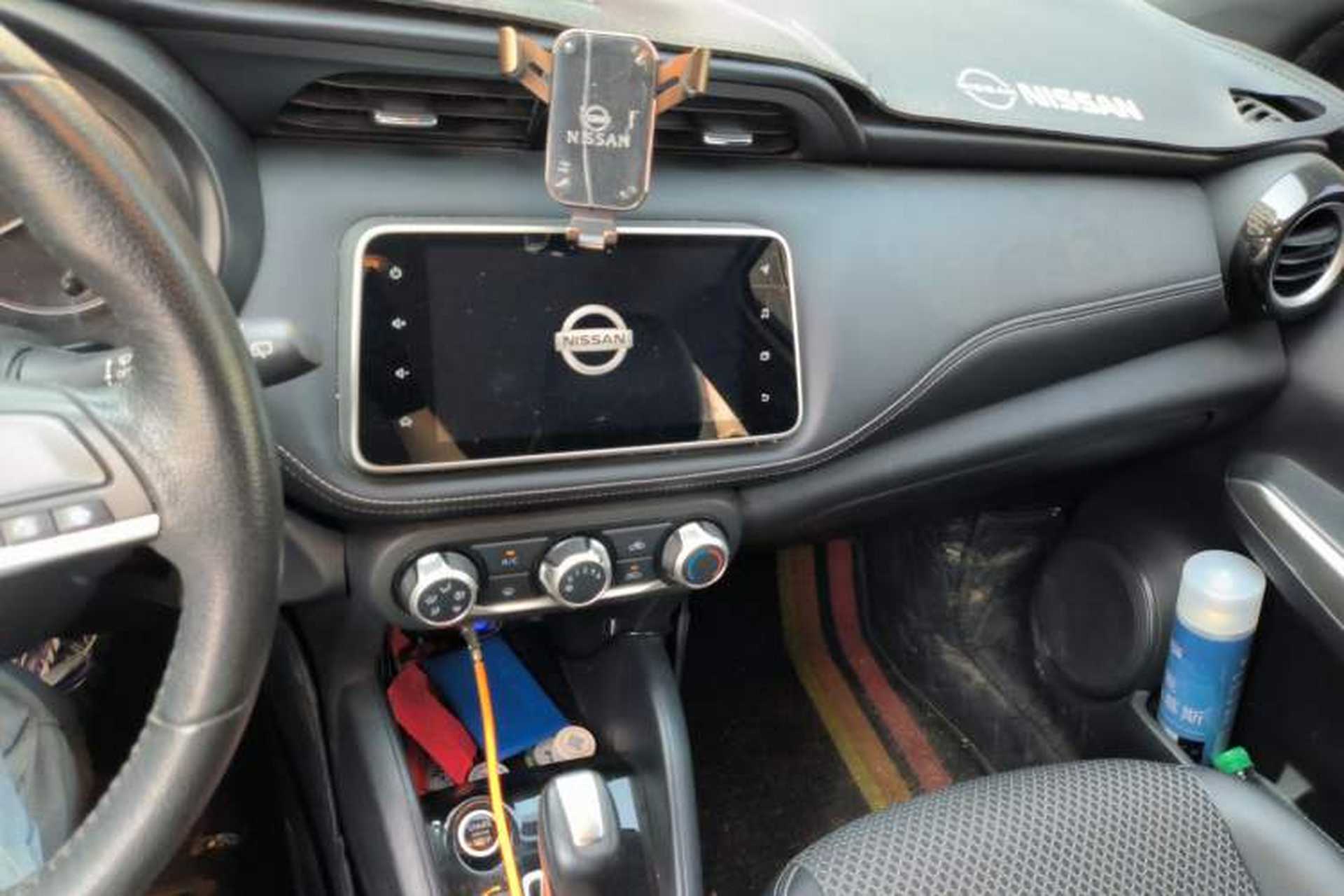 Used Nissan Kicks 2019 1.5L CVT Smart Connect Luxury Edition Audio And AC Panel