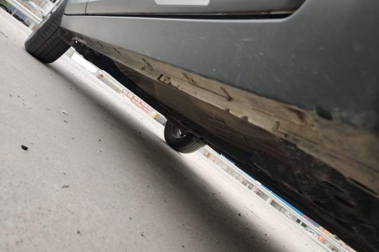 Used Nissan Kicks 2019 1.5L CVT Smart Connect Luxury Edition Chassis Front Right