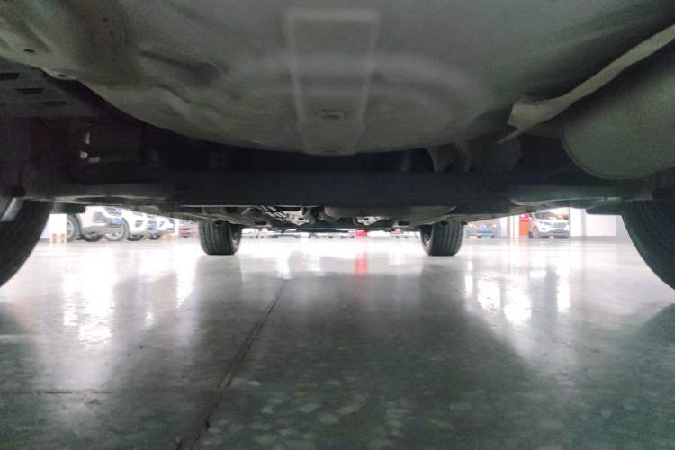 Used Nissan Kicks 2019 1.5L CVT Smart Connect Luxury Edition Chassis Rear