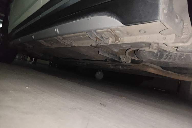 Used Nissan Kicks 2019 1.5L CVT Smart Connect Deluxe Edition Chassis Rear Left