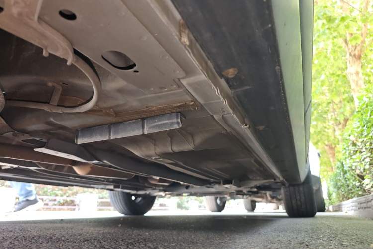Used Nissan Kicks 2019 1.5L Manual Cool Edition Chassis Rear Right