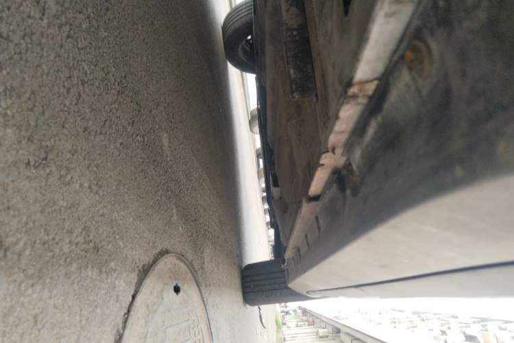 Used Nissan Kicks 2019 1.5L Manual Cool Edition Chassis Rear Right