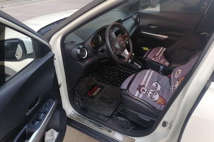Used Nissan Kicks 2019 1.5L CVT Smart Connect Luxury Edition Driver Seat