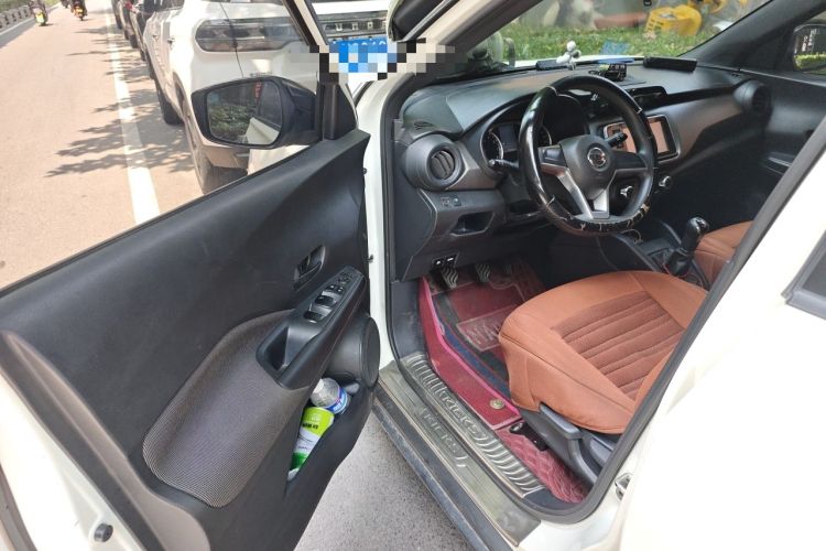 Used Nissan Kicks 2019 1.5L Manual Cool Edition Driver Seat