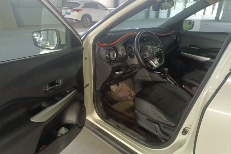 Used Nissan Kicks 2019 1.5L CVT Smart Connect Luxury Edition Driver Seat