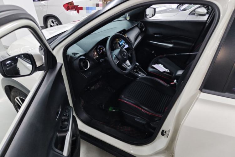 Used Nissan Kicks 2019 1.5L CVT Smart Connect Luxury Edition Driver Seat