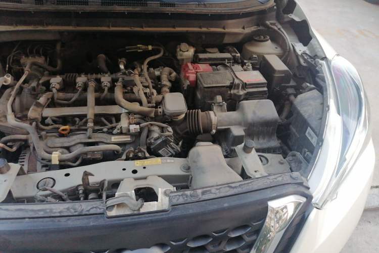Used Nissan Kicks 2019 1.5L CVT Smart Connect Luxury Edition Engine Bay Left