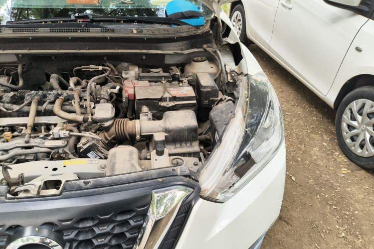 Used Nissan Kicks 2019 1.5L CVT Smart Connect Luxury Edition Engine Bay Left