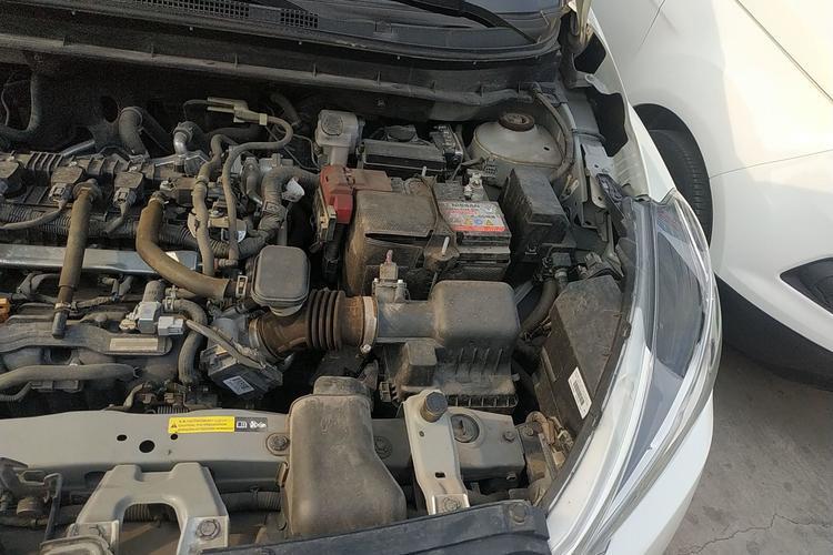 Used Nissan Kicks 2019 1.5L Manual Cool Edition Engine Bay Left