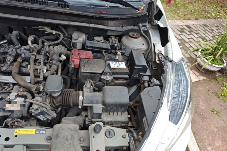 Used Nissan Kicks 2019 1.5L CVT Smart Connect Luxury Edition Engine Bay Left