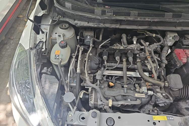 Used Nissan Kicks 2019 1.5L CVT Smart Connect Luxury Edition Engine Bay Right