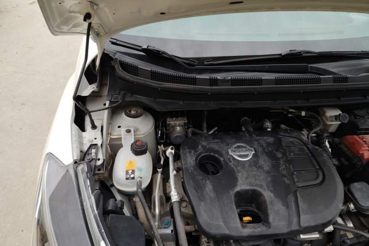 Used Nissan Kicks 2019 1.5L CVT Smart Connect Luxury Edition Engine Bay Right