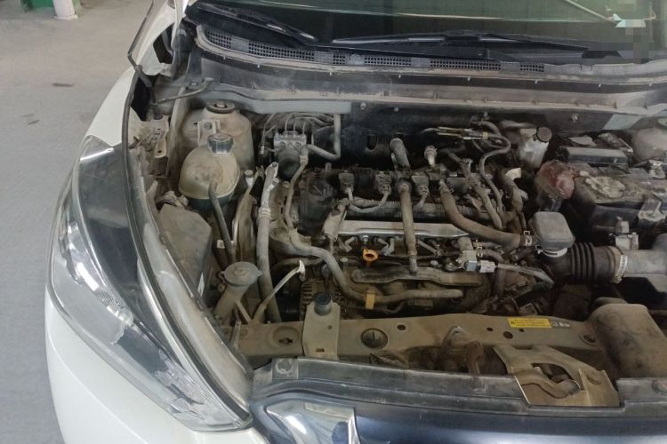 Used Nissan Kicks 2019 1.5L CVT Smart Connect Luxury Edition Engine Bay Right