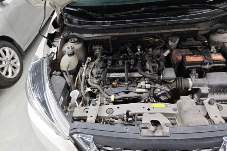 Used Nissan Kicks 2019 1.5L CVT Smart Connect Luxury Edition Engine Bay Right