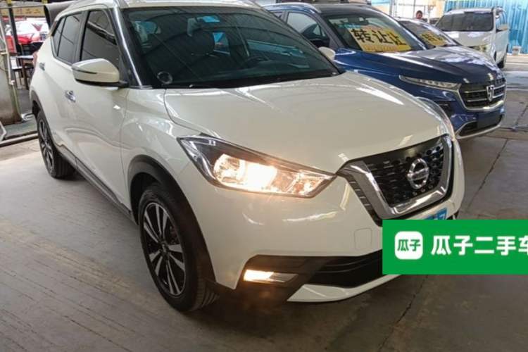 Used Nissan Kicks 2019 1.5L CVT Smart Connect Luxury Edition Exterior 1