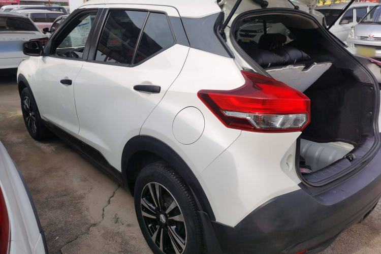 Used Nissan Kicks 2019 1.5L Manual Cool Edition Exterior 3