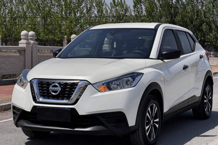 Used Nissan Kicks 2019 1.5L Manual Cool Edition Exterior 3