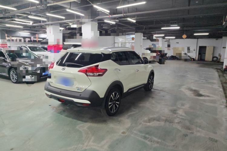 Used Nissan Kicks 2019 1.5L CVT Smart Connect Luxury Edition Exterior 3