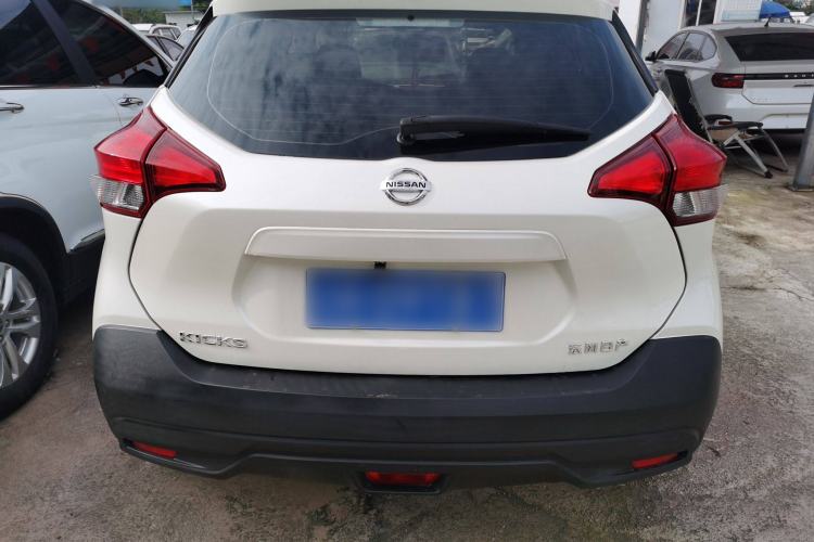 Used Nissan Kicks 2019 1.5L Manual Cool Edition Exterior 4