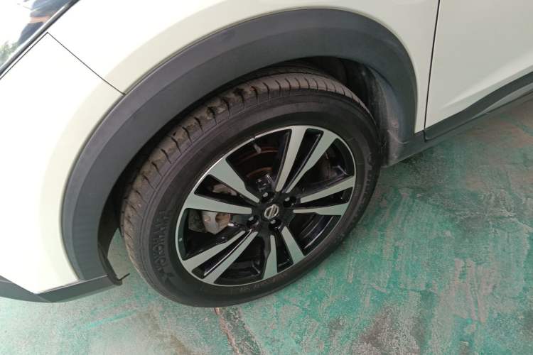 Used Nissan Kicks 2019 1.5L CVT Cool Enjoy Edition Exterior 4