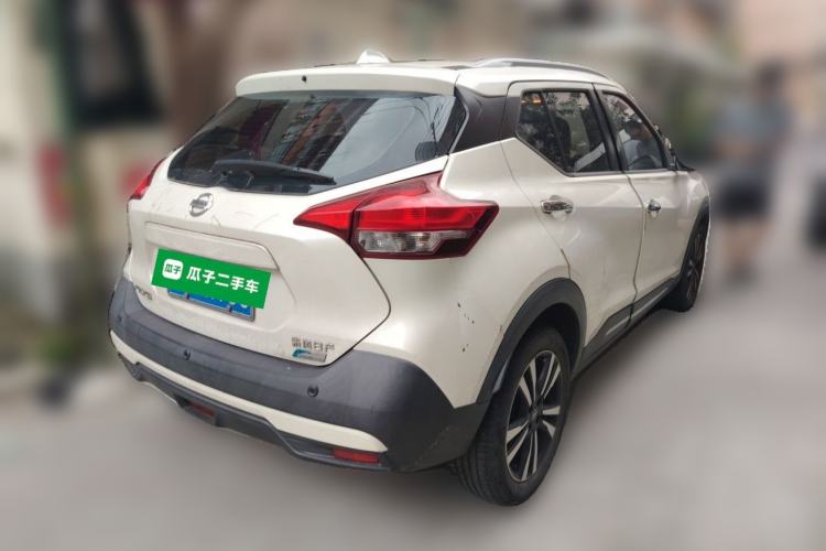 Used Nissan Kicks 2019 1.5L CVT Smart Connect Luxury Edition Exterior 5