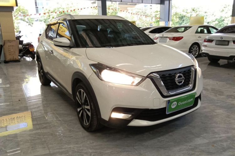 Used Nissan Kicks 2019 1.5L CVT Smart Connect Luxury Edition Exterior 5