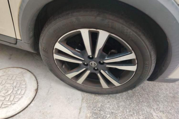 Used Nissan Kicks 2019 1.5L CVT Smart Connect Luxury Edition Exterior 7