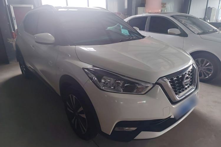 Used Nissan Kicks 2019 1.5L CVT Cool Enjoy Edition Front Right 45 Deg