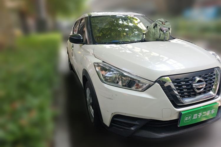 Used Nissan Kicks 2019 1.5L Manual Cool Edition Front Right 45 Deg